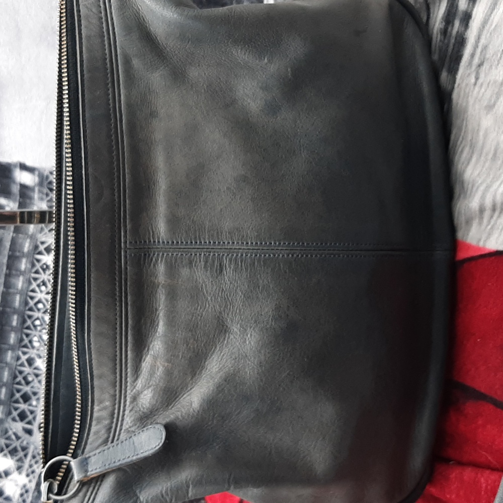 Vintage Coach Leather Crossbody Bag - Picture 4 of 11